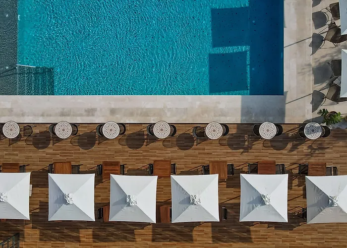 Blu Luxury Unique - Adults-only Otel 4*